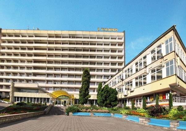 sanatorij-imeni-ernsta-telmana-v-zheleznovodske_1.jpg