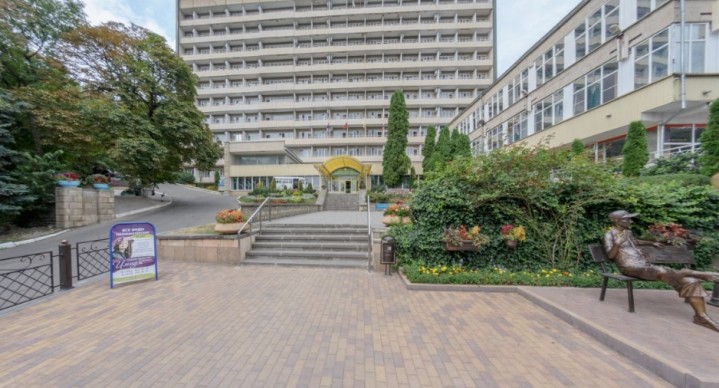 sanatorij-imeni-ernsta-telmana-v-zheleznovodske_12.jpg