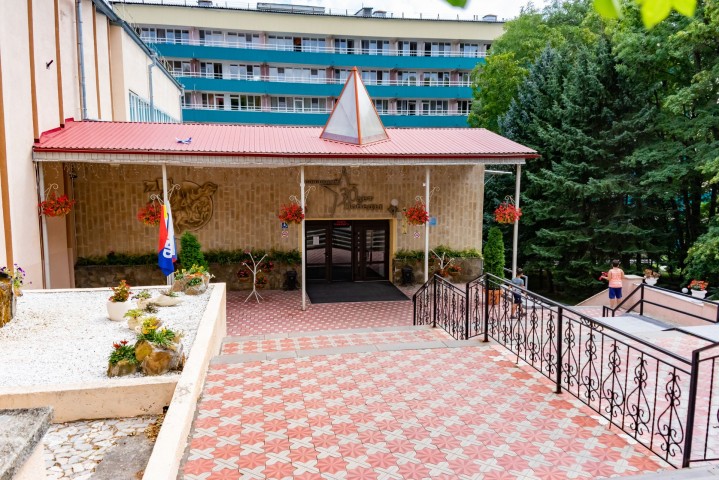 sanatorij-im-30-letiya-pobedy-v-zheleznovodske_5.jpg