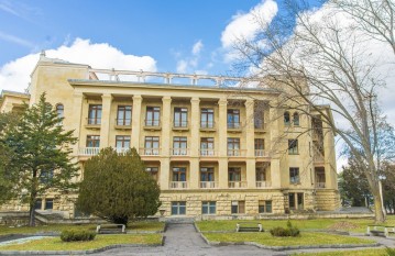 sanatorij-im-gk-ordzhonikidze-v-kislovodske_1.jpg
