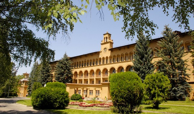 sanatorij-moskva-v-kislovodske_1.jpg